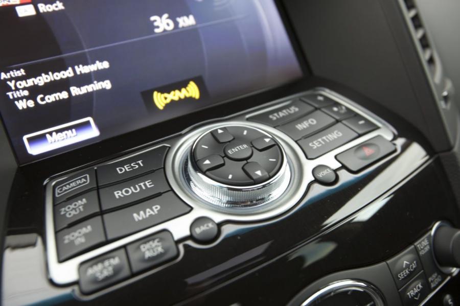  Infiniti FX37 2013 года  (фото 13 из 28)